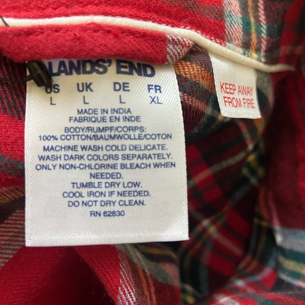 Lands End Flannel Pajama Set.Size - L - Picture 14 of 17